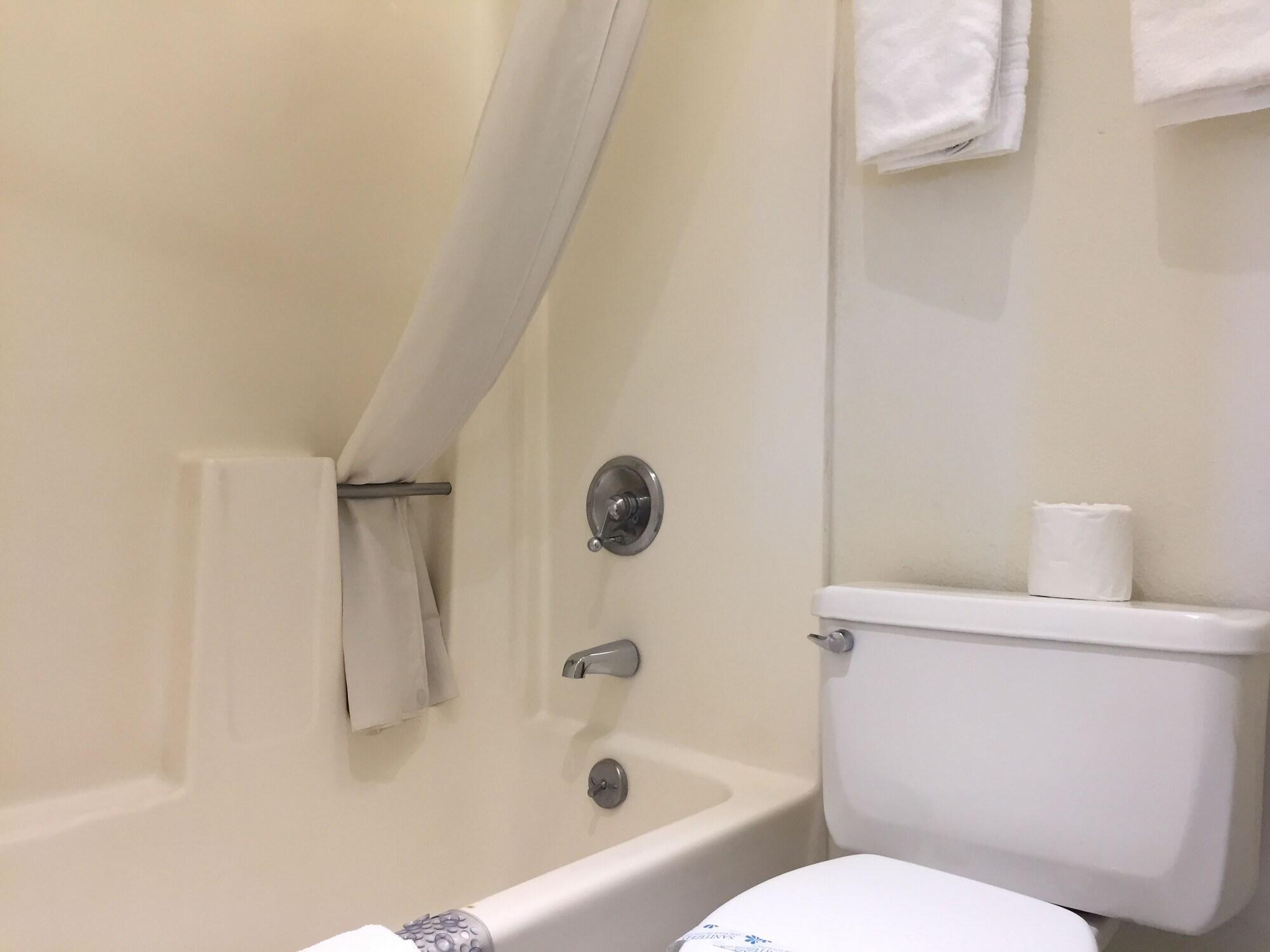 Travelodge By Wyndham קלירלייק מראה חיצוני תמונה