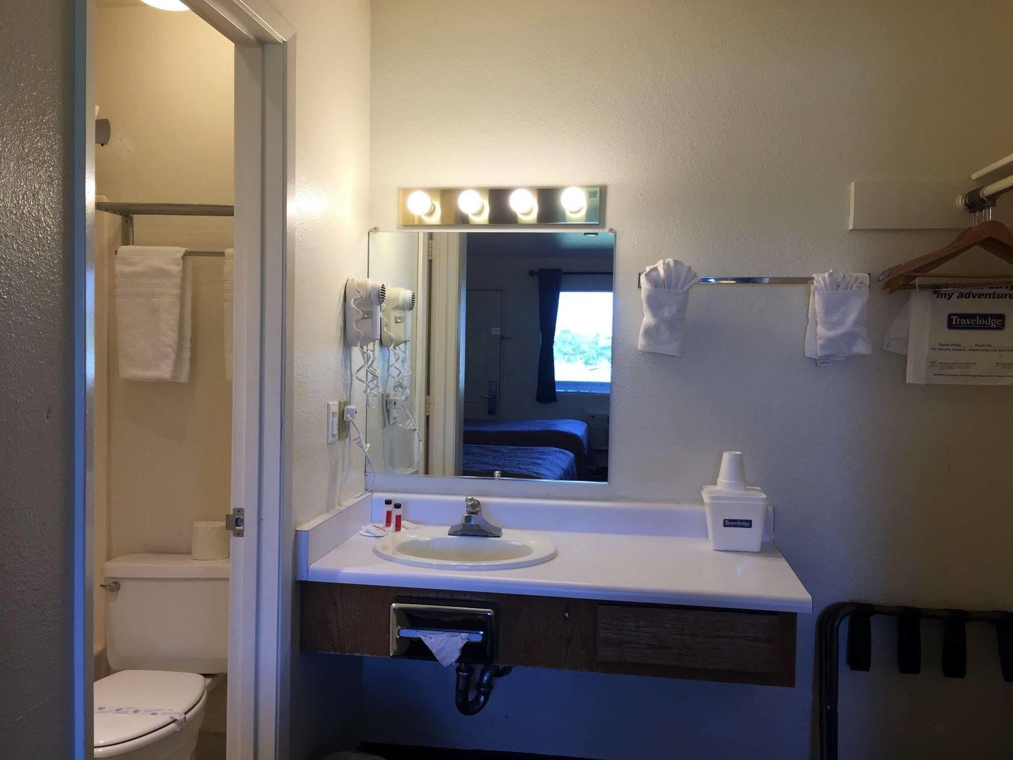Travelodge By Wyndham קלירלייק מראה חיצוני תמונה